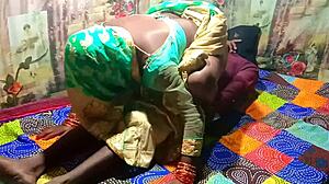 美丽的印度女孩在乡村做爱,高清视频