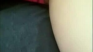 Video Amatur Buatan Sendiri Seorang Gadis Panas Mendapat Memek Ketat Dikongkek