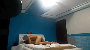 我带了一个惊人的巴西青少年到酒店进行性交