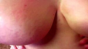 Busty babe Cassandra Calogeras eksplisitt POV sex og ansiktsutløsning